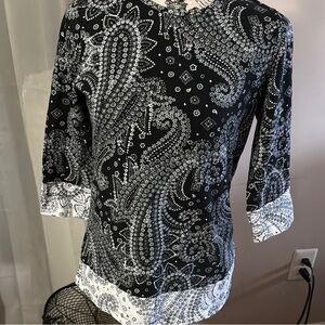Black and White Paisley Women's Top. Size women’s small.